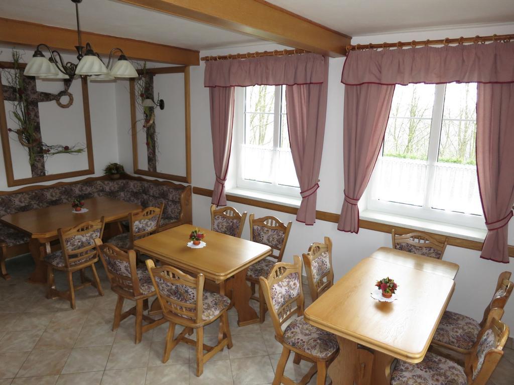 Selsky Dvur 1 Hotell Police nad Metují Exteriör bild