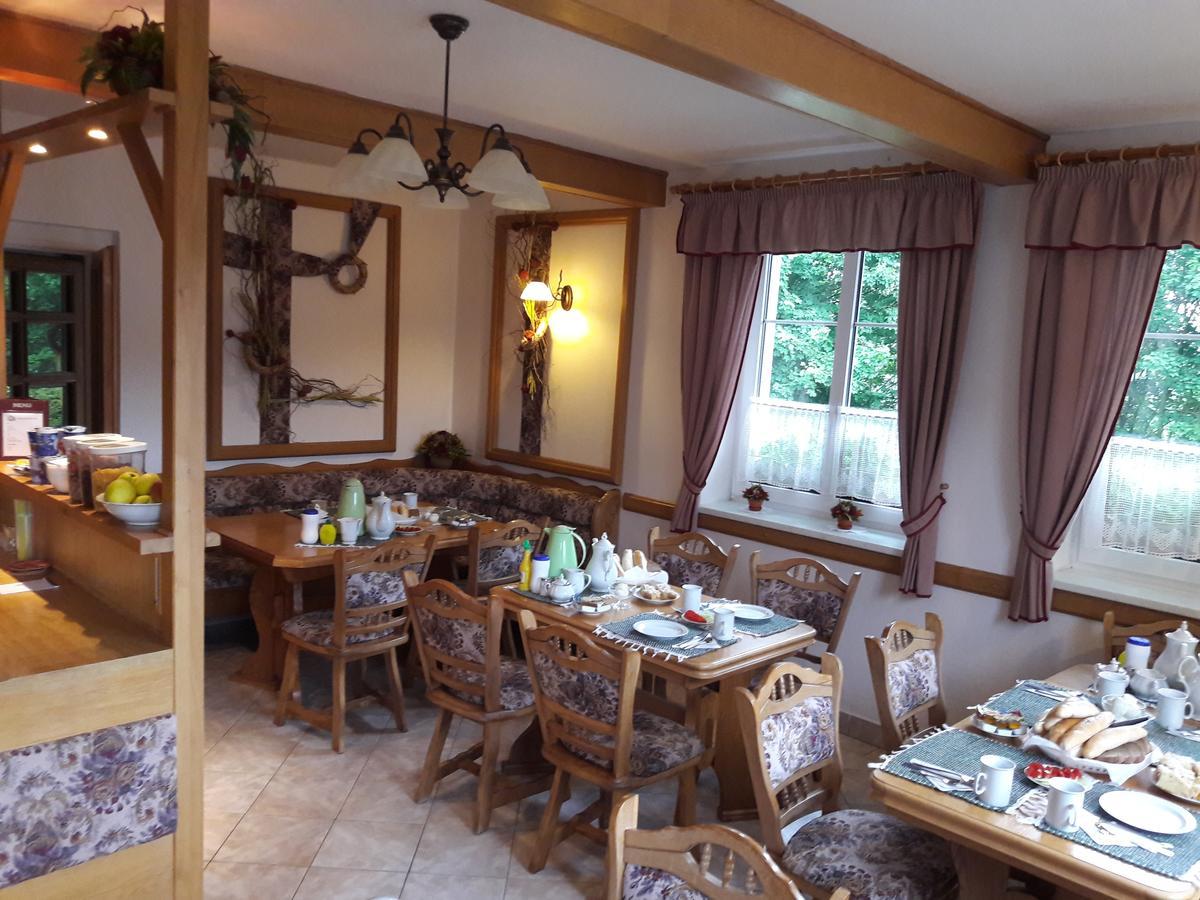 Selsky Dvur 1 Hotell Police nad Metují Exteriör bild